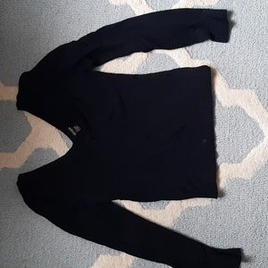 🗽 Forever 21 Deep V black sweater